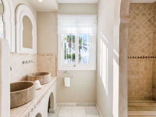 5 Slaapkamer Villa in Los Monteros