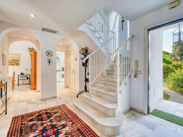 4 Slaapkamer Villa in Nueva Andalucía