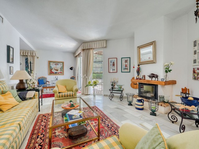 4 Slaapkamer Villa in Nueva Andalucía