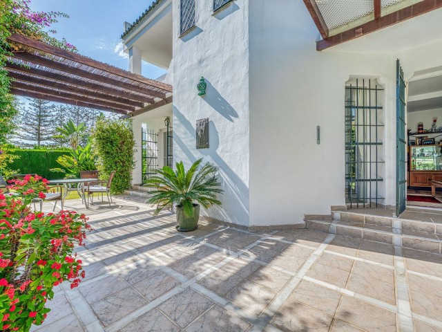 4 Slaapkamer Villa in Nueva Andalucía