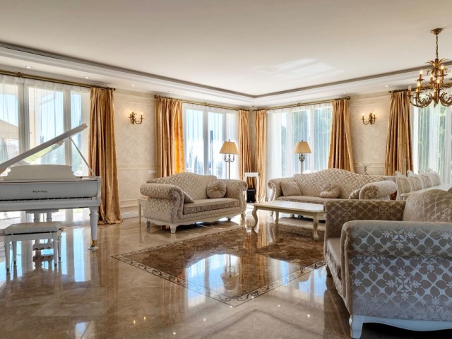 4 Slaapkamer Villa in El Rosario