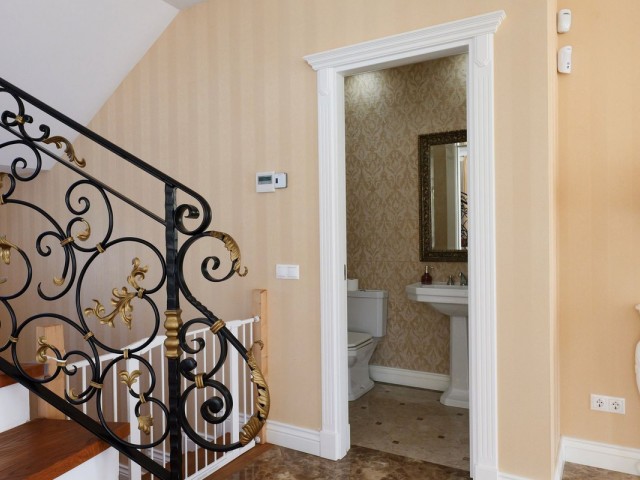 4 Slaapkamer Villa in El Rosario