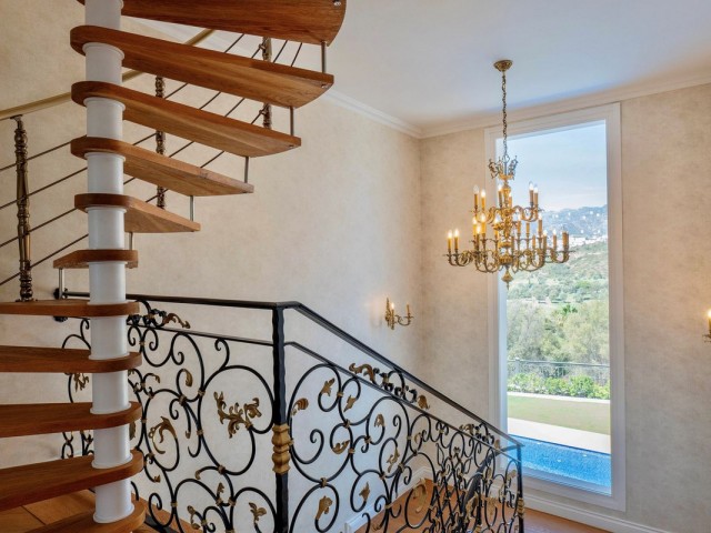 4 Slaapkamer Villa in El Rosario