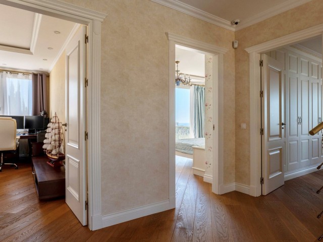 4 Slaapkamer Villa in El Rosario