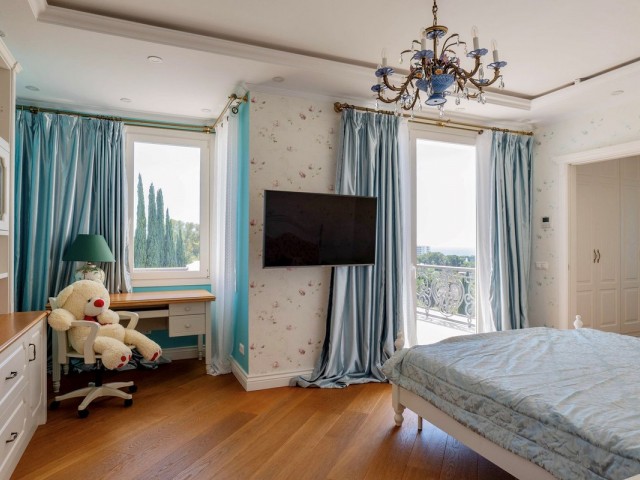 4 Slaapkamer Villa in El Rosario