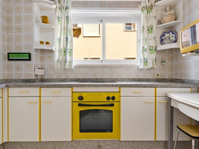 Apartamento con 2 Dormitorios  en Los Boliches