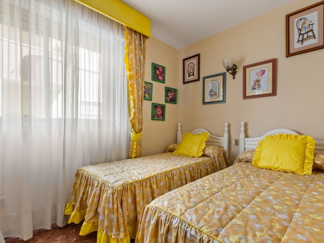 Apartamento con 2 Dormitorios  en Los Boliches