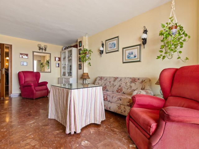 Apartamento con 2 Dormitorios  en Los Boliches