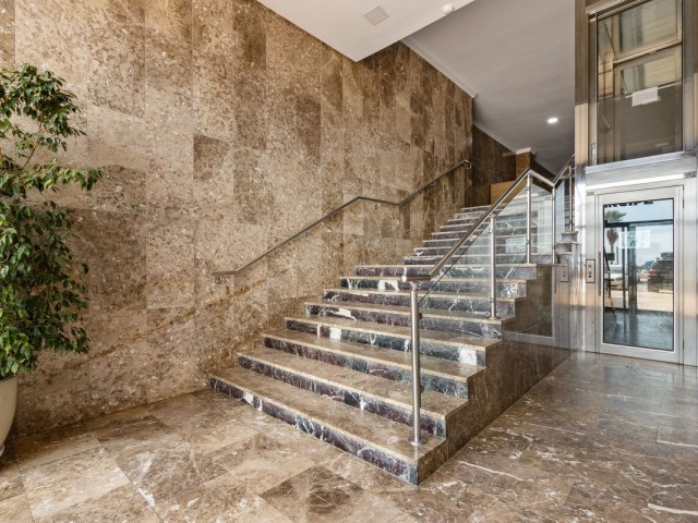 Apartamento con 2 Dormitorios  en Los Boliches