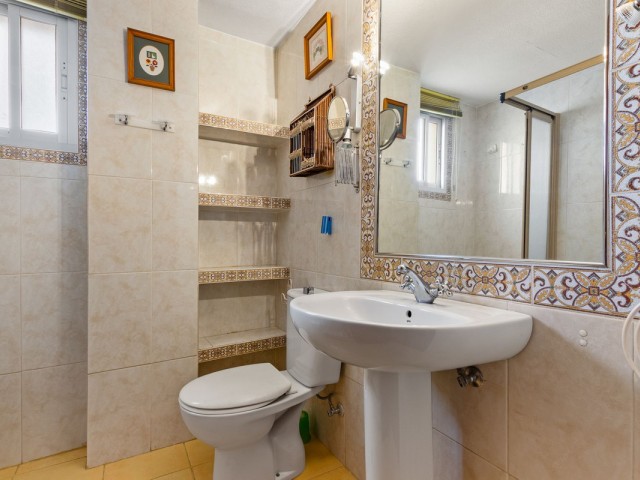 Apartamento con 2 Dormitorios  en Los Boliches
