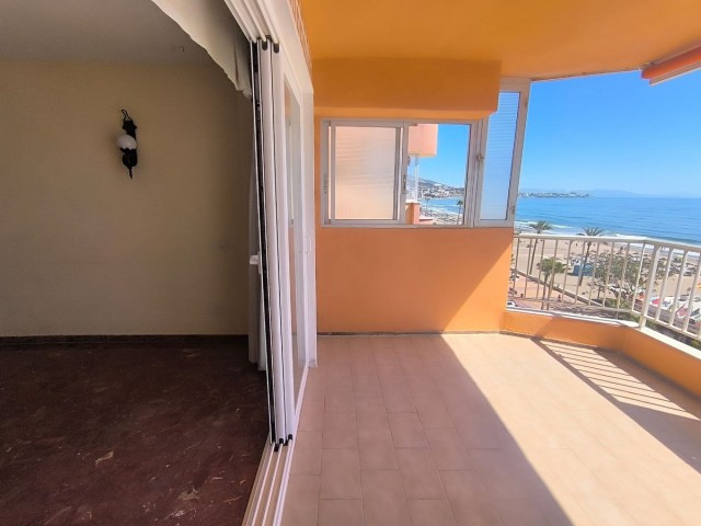 Apartamento con 2 Dormitorios  en Los Boliches