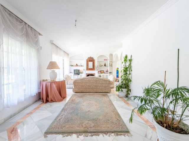 8 Sovrums Villa i Marbella