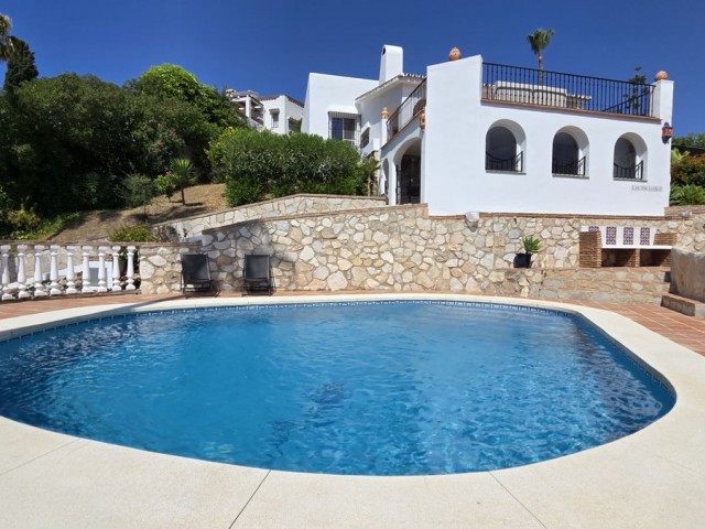 Villa, Cerros del Aguila, R5111482