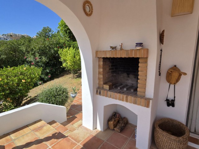Villa con 4 Dormitorios  en Cerros del Aguila