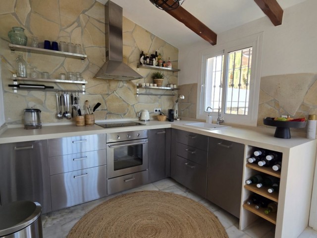 Villa con 4 Dormitorios  en Cerros del Aguila