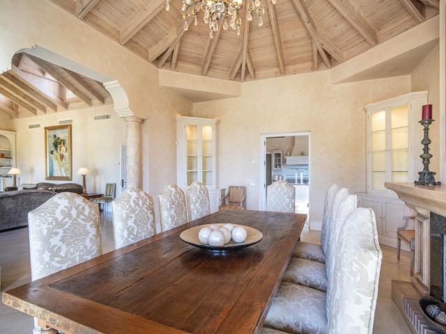 5 Bedrooms Villa in The Golden Mile