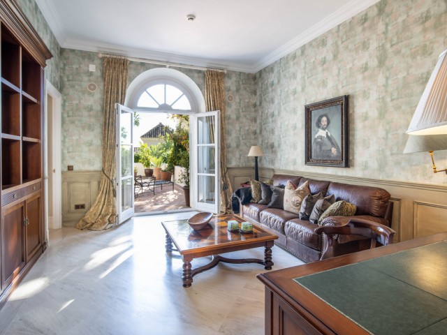 5 Bedrooms Villa in The Golden Mile