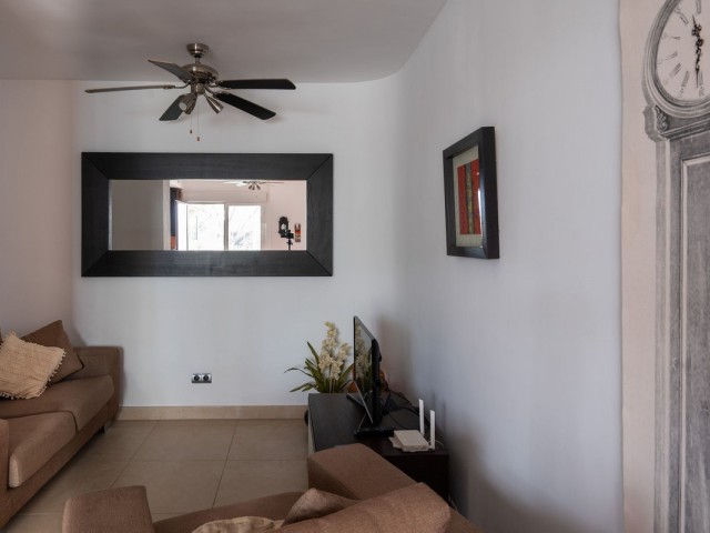 Apartamento con 2 Dormitorios  en La Cala