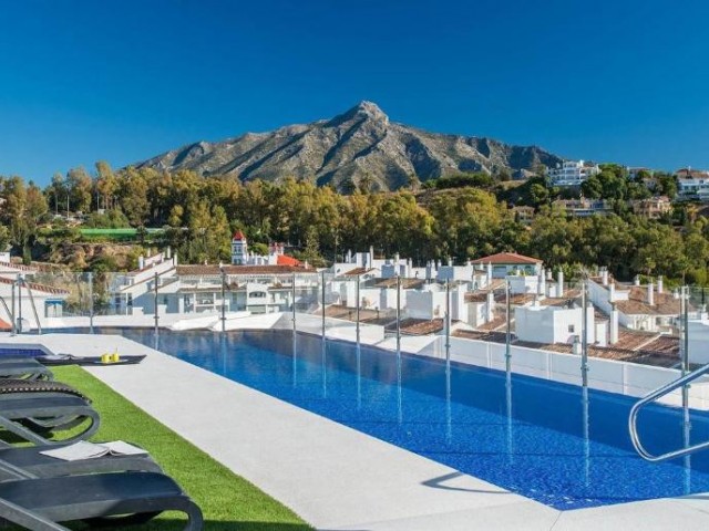 3 Bedrooms Apartment in Nueva Andalucía