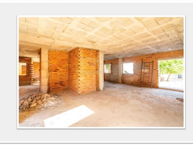 Commercial in Alhaurín el Grande