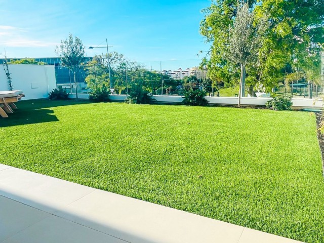 2 Bedrooms Apartment in Estepona