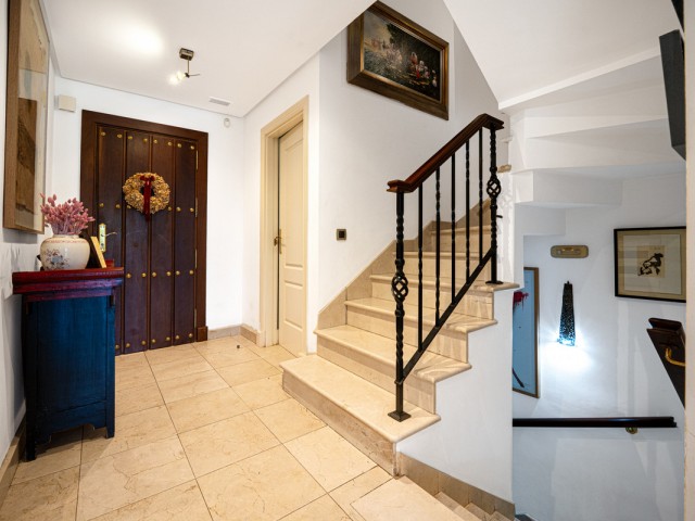 5 Bedrooms Townhouse in Marbella
