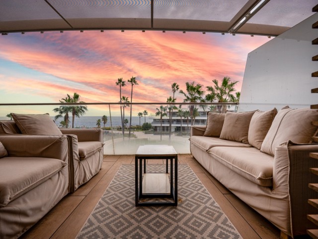 4 Bedrooms Apartment in Estepona