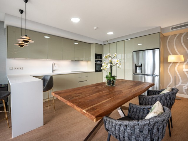 4 Bedrooms Apartment in Estepona