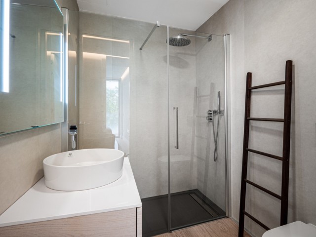 4 Bedrooms Apartment in Estepona