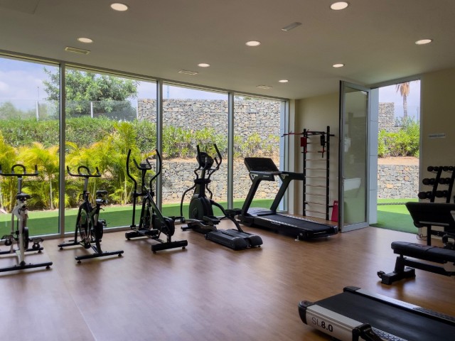 4 Bedrooms Apartment in Estepona