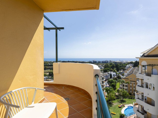 3 Bedrooms Apartment in Nueva Andalucía