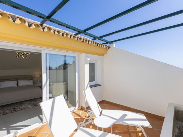 3 Bedrooms Apartment in Nueva Andalucía