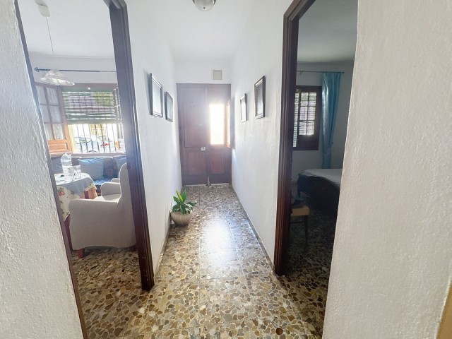 Adosado con 5 Dormitorios  en Estepona