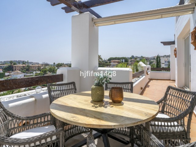 3 Bedrooms Apartment in Nueva Andalucía