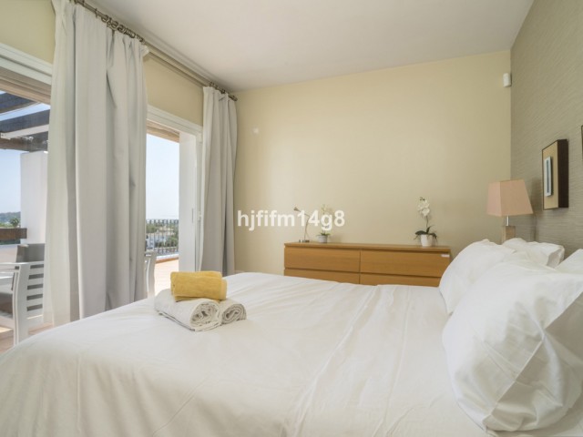 3 Bedrooms Apartment in Nueva Andalucía