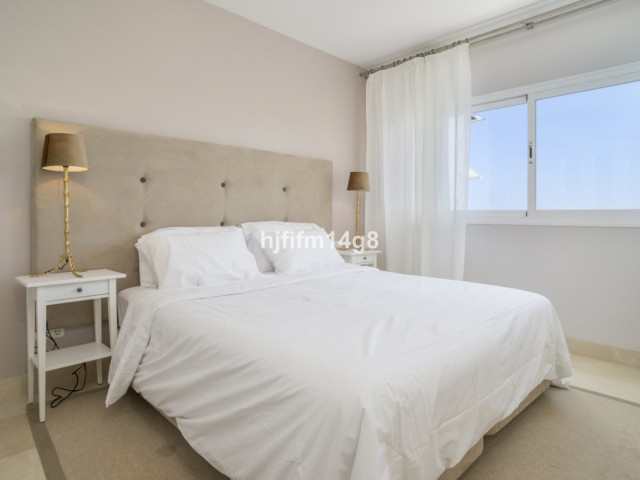 3 Bedrooms Apartment in Nueva Andalucía