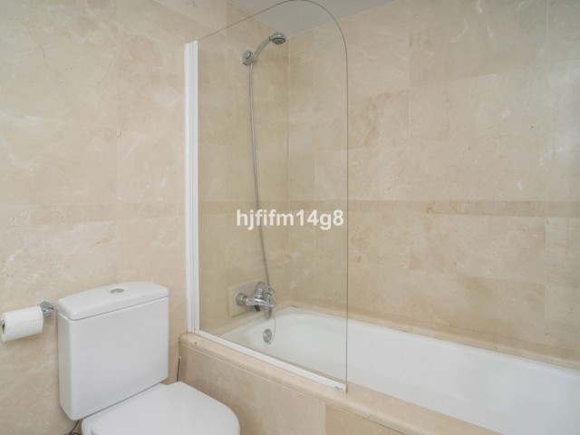 3 Bedrooms Apartment in Nueva Andalucía
