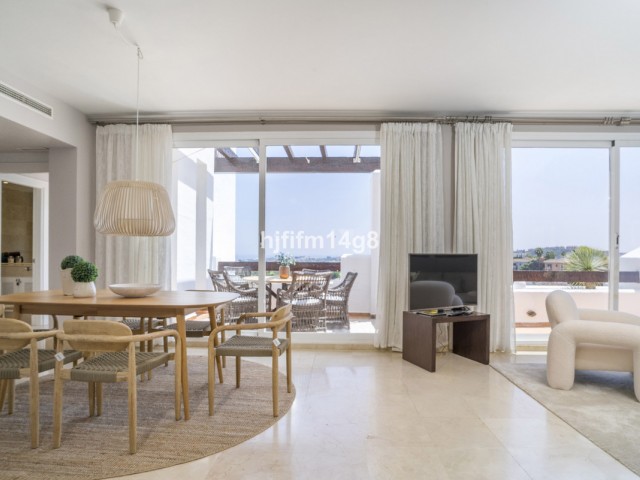 3 Bedrooms Apartment in Nueva Andalucía