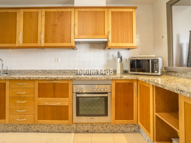 3 Bedrooms Apartment in Nueva Andalucía