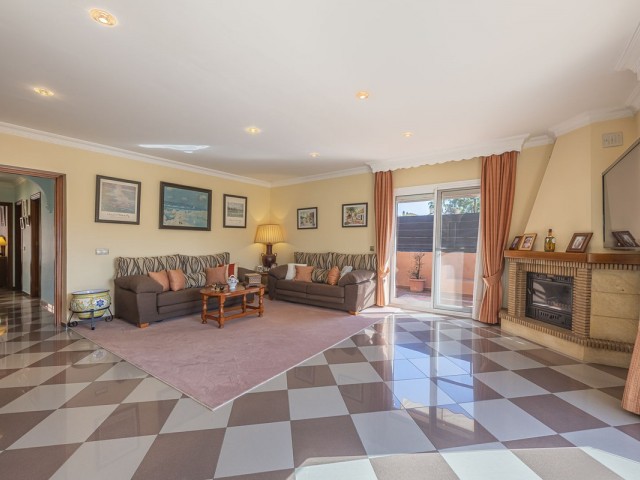 Villa avec 4 Chambres  à San Pedro de Alcántara