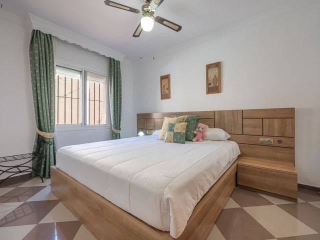 Villa avec 4 Chambres  à San Pedro de Alcántara