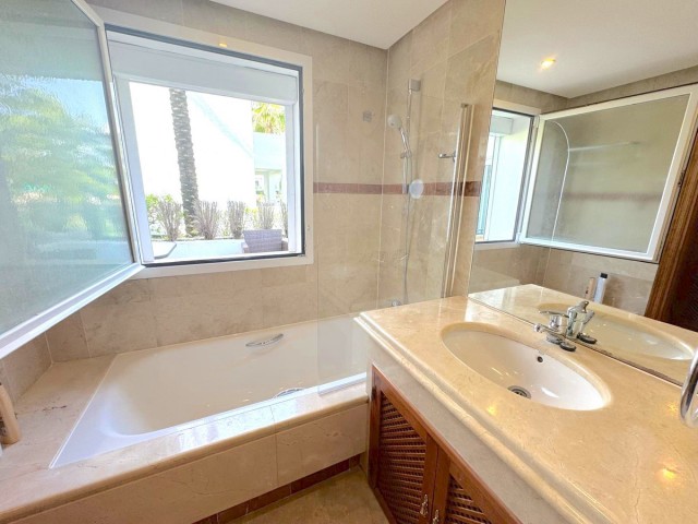3 Bedrooms Apartment in Costalita