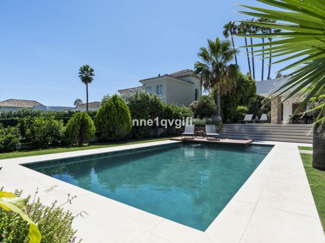 4 Bedrooms Villa in Guadalmina Alta