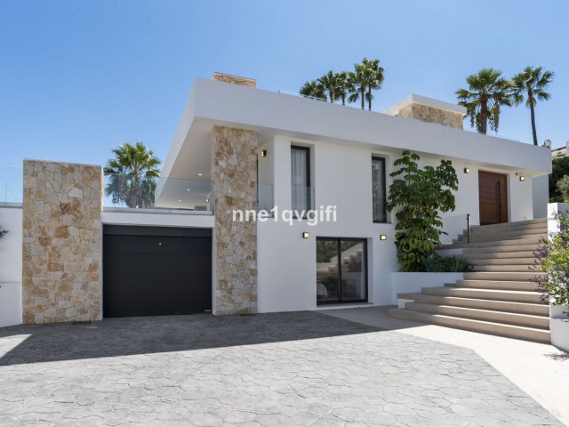 4 Bedrooms Villa in Guadalmina Alta