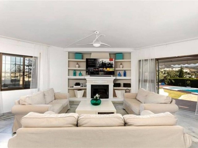 6 Bedrooms Villa in Nueva Andalucía