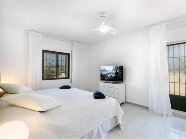 6 Bedrooms Villa in Nueva Andalucía