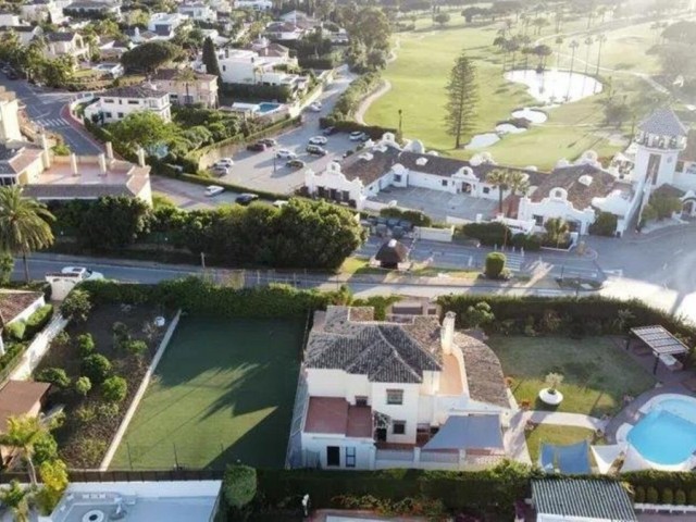 6 Slaapkamer Villa in Nueva Andalucía