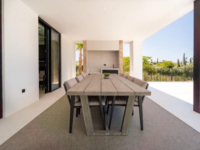 5 Bedrooms Villa in Nueva Andalucía