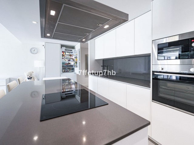 3 Bedrooms Apartment in Estepona