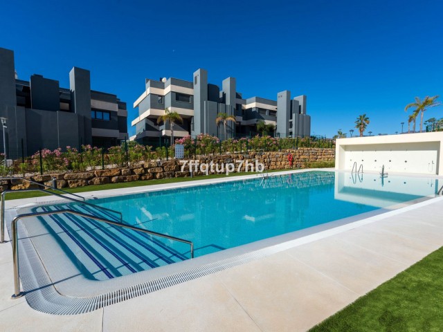 3 Bedrooms Apartment in Estepona